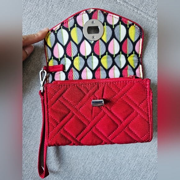 Vera Bradley twist turn quilted wristlet - Picture 3 of 4